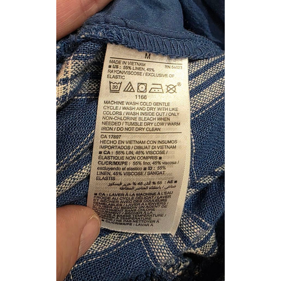 Women's Old Navy Blue White Plaid Cropped Square Neck Jumpsiit size M - Picture 10 of 10